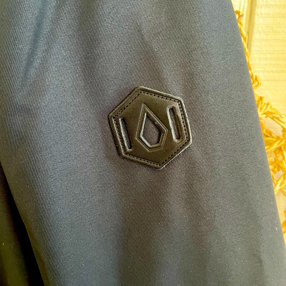 Women’s Volcom Snowboard Jacket size M - Picture 4 of 13